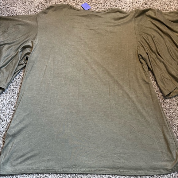 Sale 5 for $20. NWT Sage Green T-shirt with flare sleeves - Picture 7 of 8